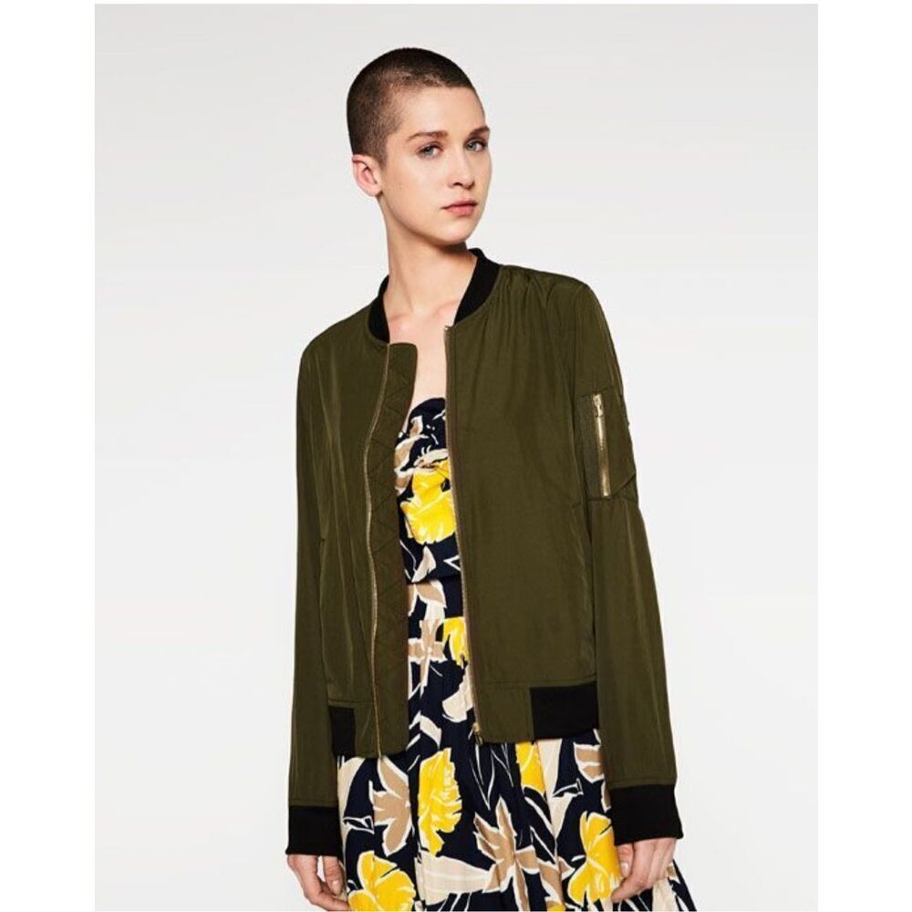 Zara Basic Collection Women's green‎ Polyester Bomber Style Jacket small